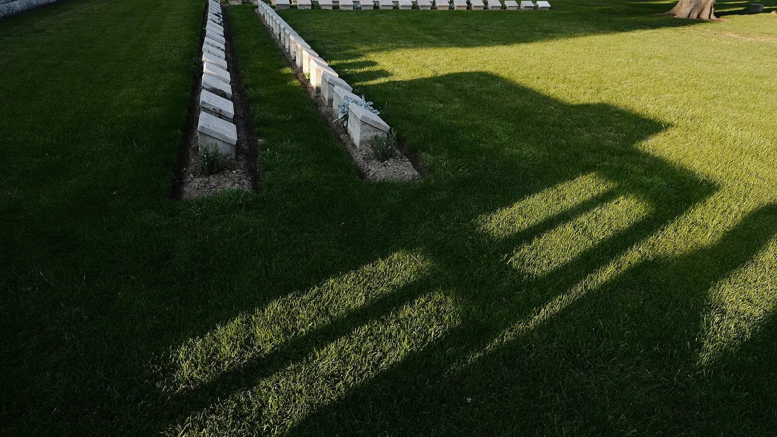 Gelibolu Yarımadası'nda şehitlik alanı ve anıt mezarlar